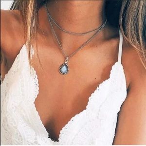 Retro Dip Pendant Boho Necklace. New.